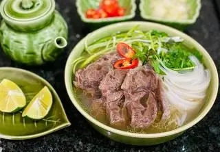Hình ảnh Combo phở bắp bò + chén trứng