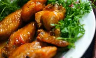 Hình ảnh cơm gà chiên nước mắm 