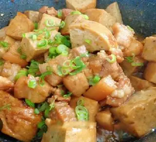 Hình ảnh cơm thịt kho chả