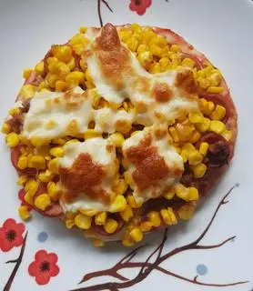 Hình ảnh Pizza thịt bằm ngô phô mai size 16cm