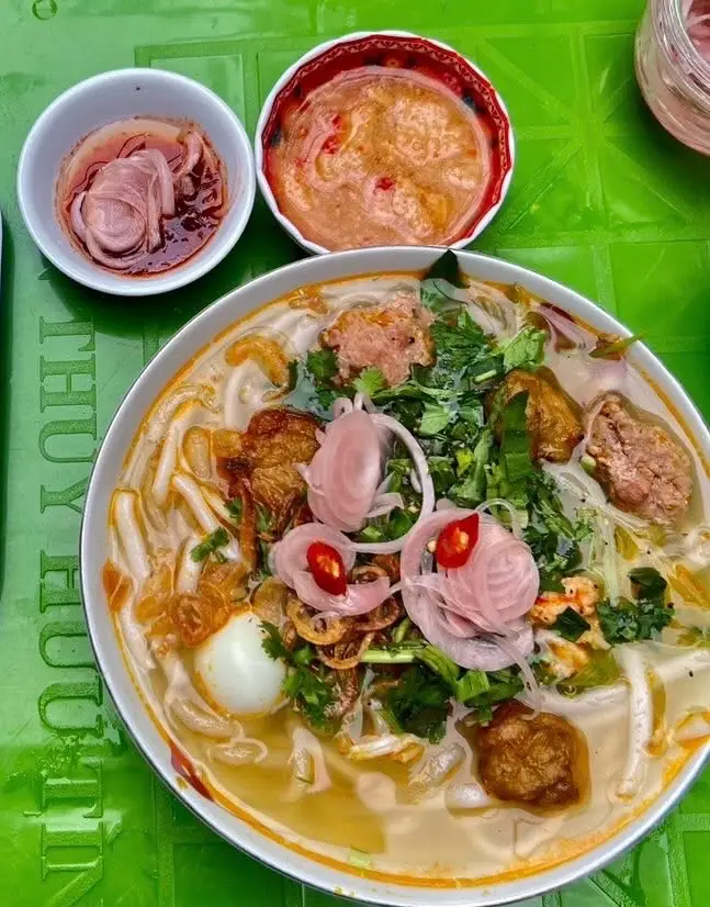 Hình ảnh Bánh canh mì lọc- chả Bình Định