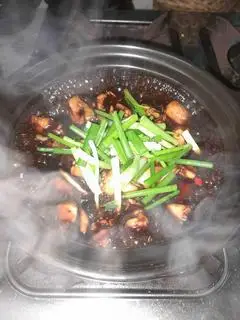 Hình ảnh Cháo ếch Singapore vị Sate xả ớt Cay phần 3 con 