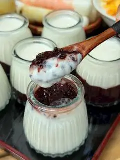 Hình ảnh Sữa chua nếp cẩm