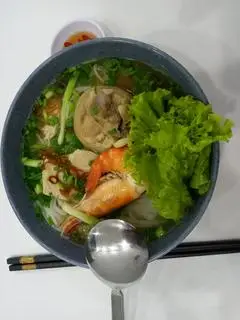 Hình ảnh Hủ tíu mì thập cẩm - Trà sâm bí đao