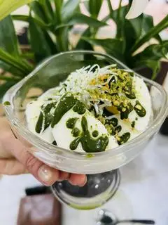 Hình ảnh Sữa chua trân châu trắng- matcha