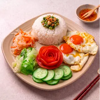 Hình ảnh Cơm Tấm Trứng Ốp La