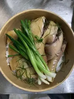 Hình ảnh phở góc má đùi gà mái ghẹ 
