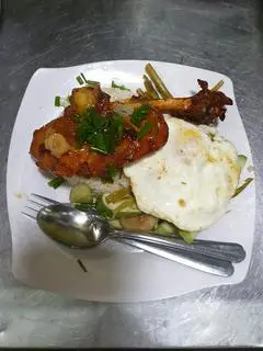 Hình ảnh cơm gà trứng 