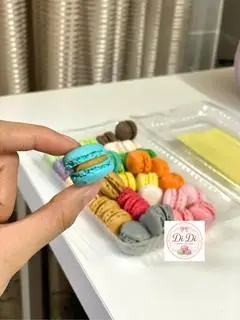 Hình ảnh 20 viên bánh macaron mini