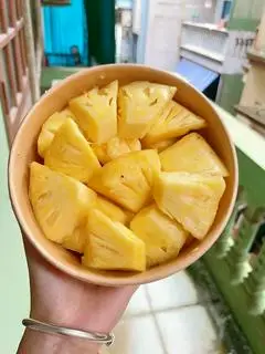 Hình ảnh Hộp dứa - kèm muối chấm