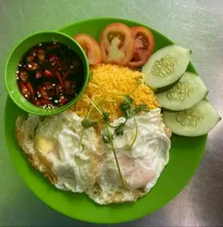 Hình ảnh CƠM CHIÊN TRỨNG ỐP LA