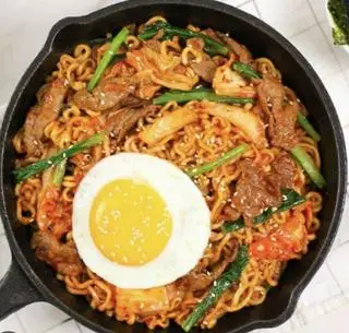 Hình ảnh Mì xào bò trứng 