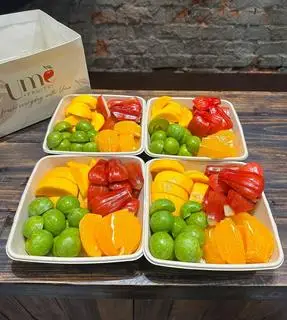 Hình ảnh Hộp Vuông(Xoài+Roi+Mận+Cam)