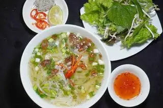 Hình ảnh Phở gỏi lòng trứng - 1 người