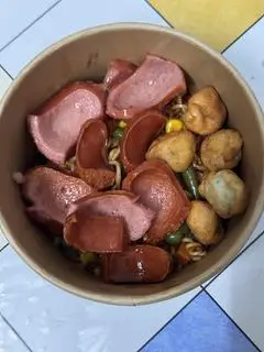 Hình ảnh Mì trộn xúc xích