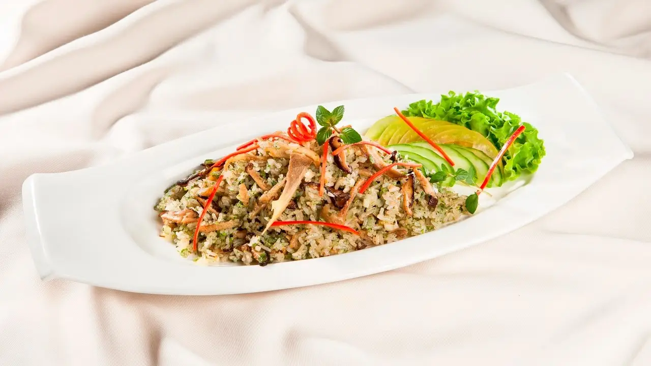 Hình ảnh CƠM CHIÊN NẤM TƯƠI