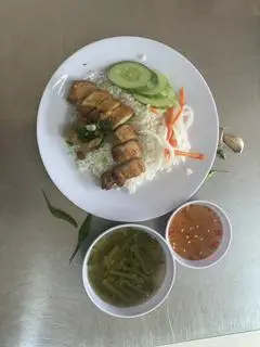 Hình ảnh Cơm Tấm Thịt Ba Rọi Chiên 