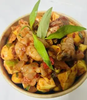 Hình ảnh Size lớn- Chân gà rút xương sốt thái