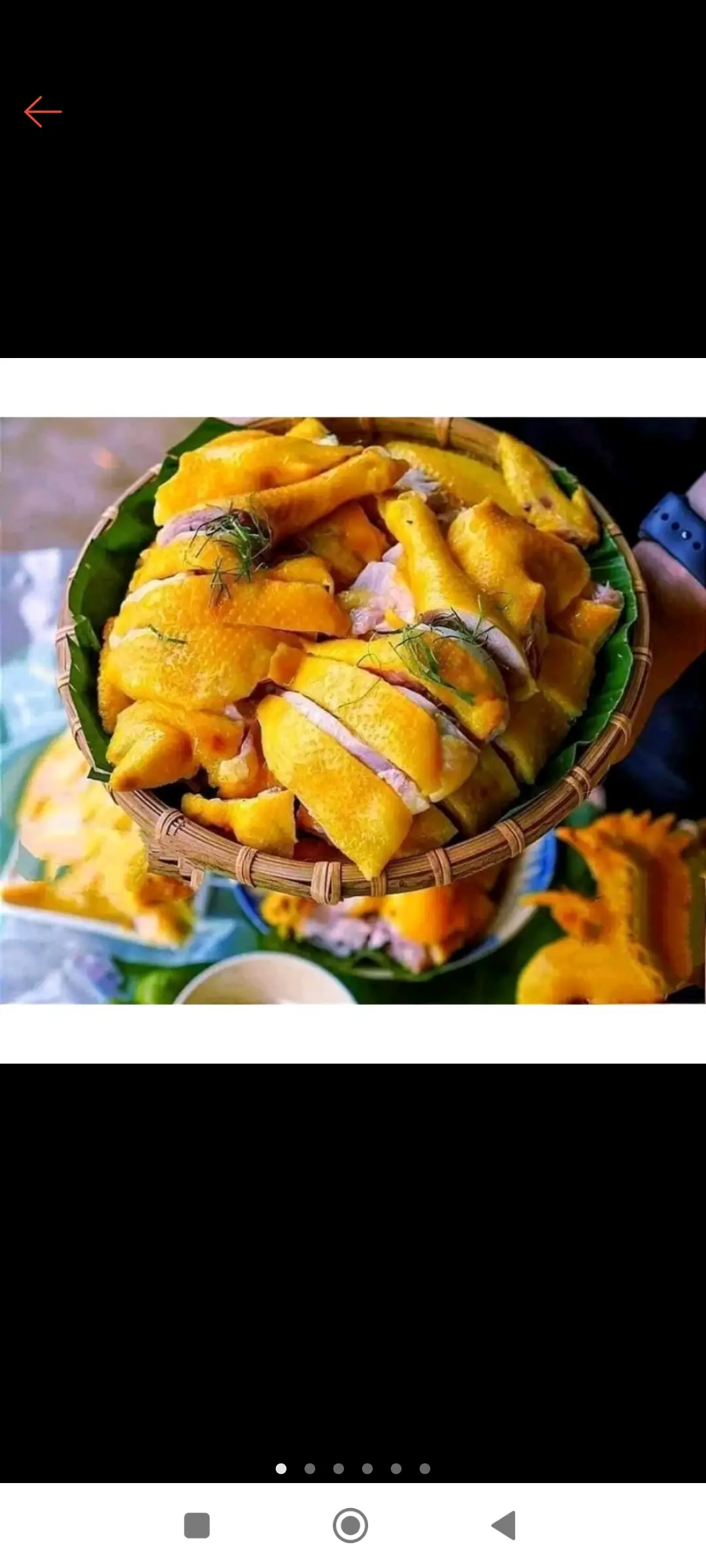 Hình ảnh gà ủ muối hoa tiêu 1 con,chặt sẵn ăn mát, kèm sốt chấm.