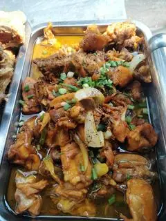 Hình ảnh cơm gà kho gừng 