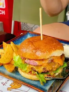 Hình ảnh Burger thịt xông khói phô mai - Smokey bacon cheese burger