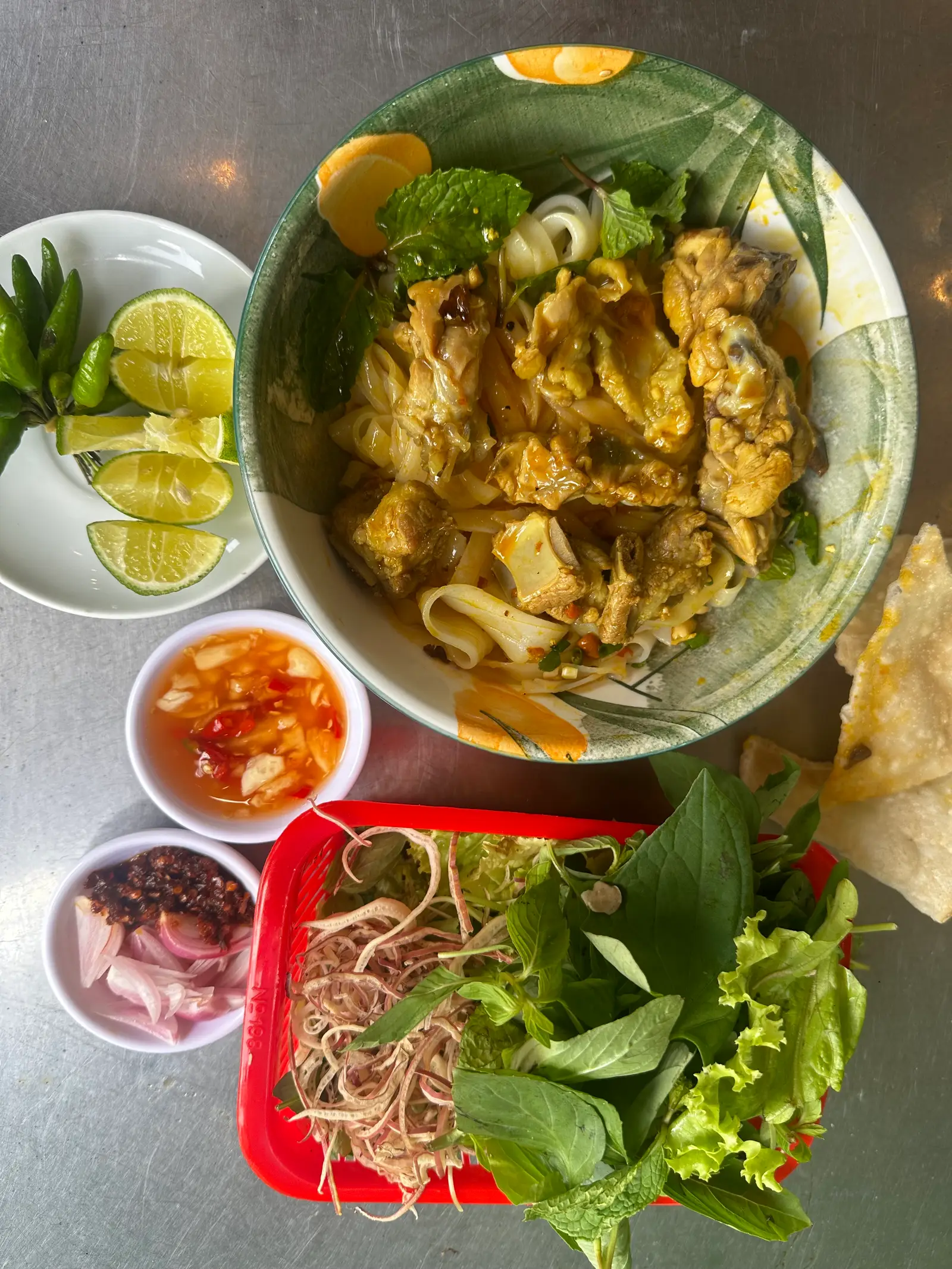 Hình ảnh Mì Quảng sườn
