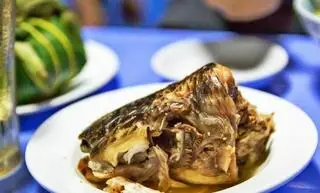 Hình ảnh Bánh canh đầu cá (Bao gồm hộp)