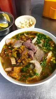 Hình ảnh Phở đặc biệt (tô lớn)