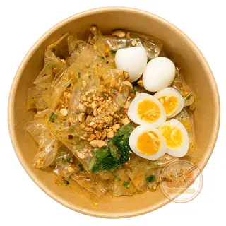 Hình ảnh Bánh Tráng Phơi Sương Trộn Sate Mỡ Hành