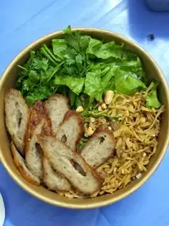 Hình ảnh Bún Trộn Nem Nướng
