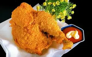 Hình ảnh Gà Cả Con Chiên Giòn