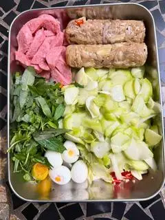 Hình ảnh Tré trộn 4 người