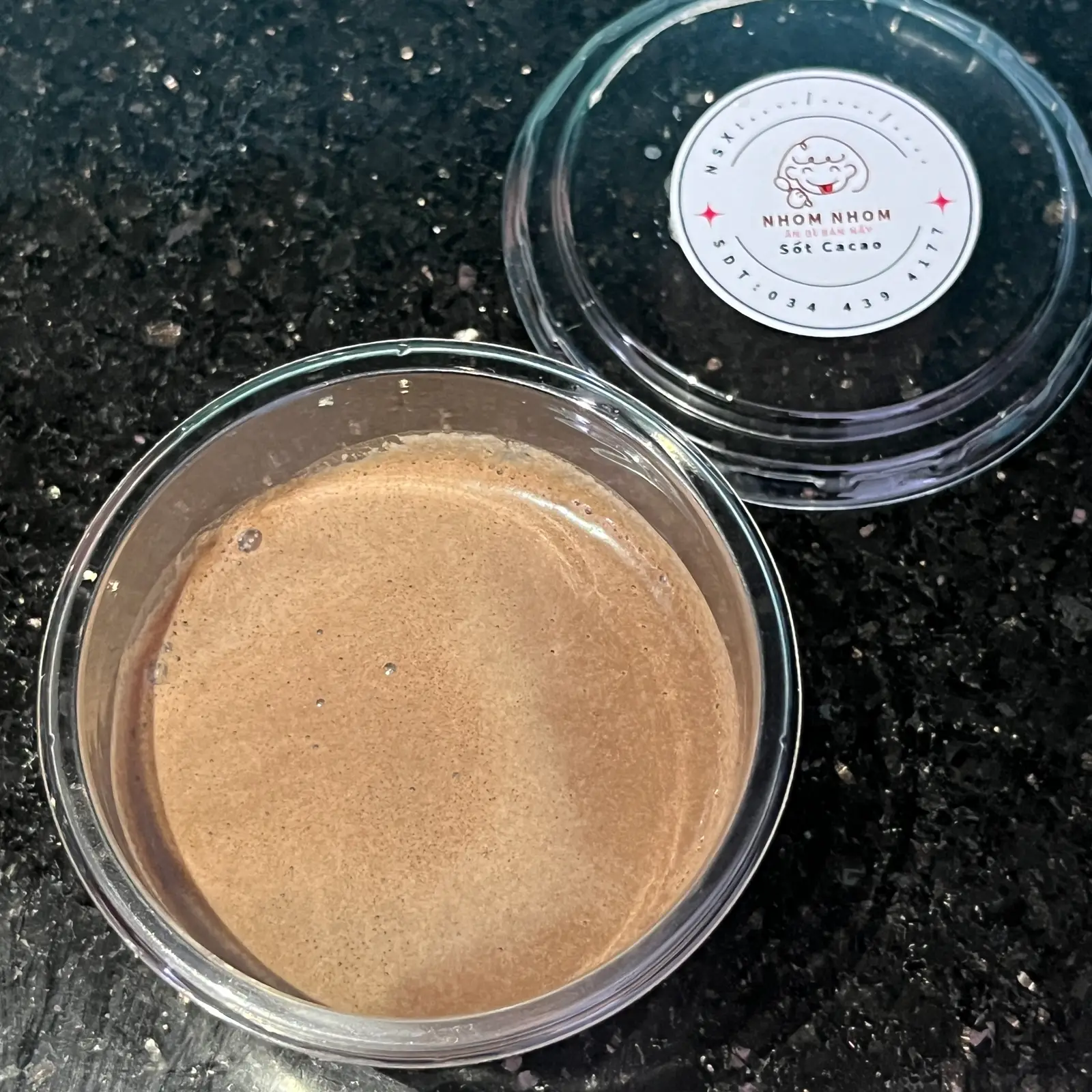 Hình ảnh Sữa chua sốt cacao