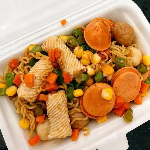 Hình ảnh Mì Trộn Rau Củ - Cá - Bò Viên - Chả Mực Xoắn - Xúc Xích