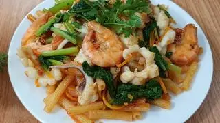 Hình ảnh nui xào hải sản 