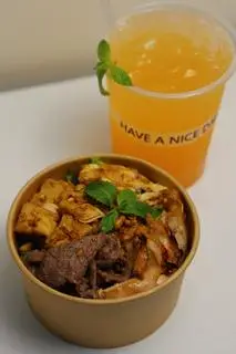 Hình ảnh Bún nước tương đầy đủ - nước cam