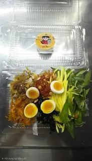 Hình ảnh bánh tráng trộn và trà