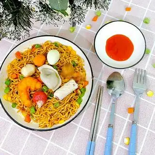 Hình ảnh Mì trộn đầy đủ 8 topping