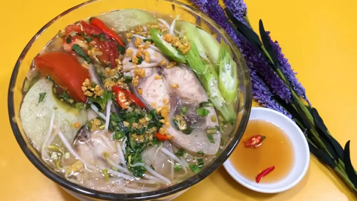 Hình ảnh cơm canh chua cá 