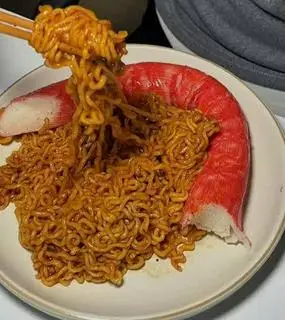 Hình ảnh Mì trộn cua la
