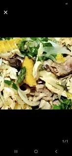 Hình ảnh gà ta 1/2 trộn ( hành tây rau răm ) 1 phần cháo