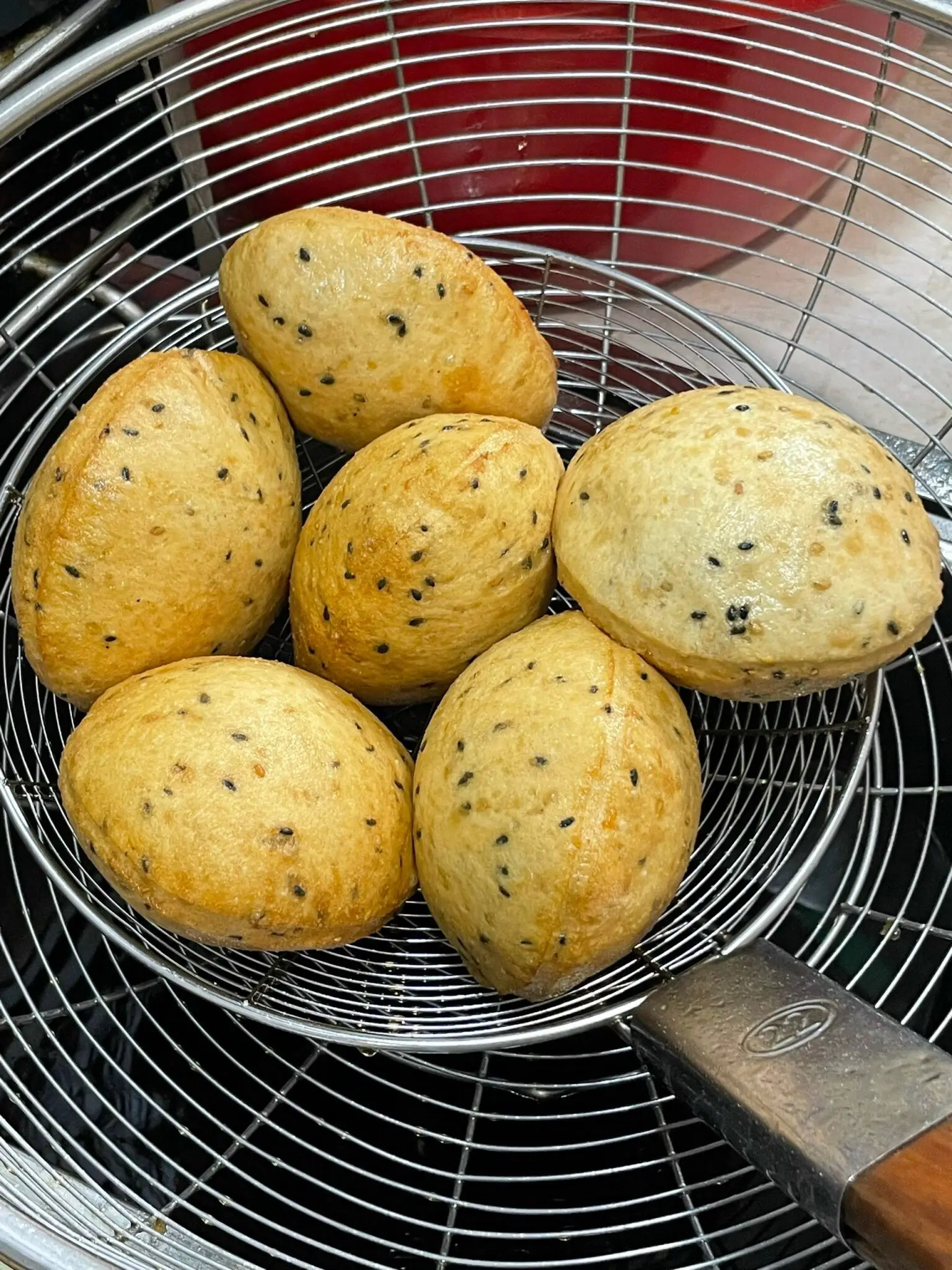 Hình ảnh Bánh Tiêu (3 Chiếc)