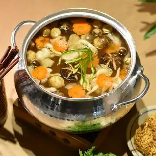 Hình ảnh Lẩu nấm chay