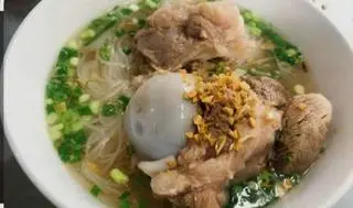 Hình ảnh Hủ tiếu mì Xương ống