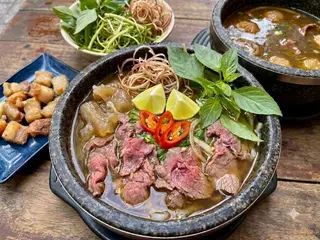 Hình ảnh Bún Bò Tái Gân