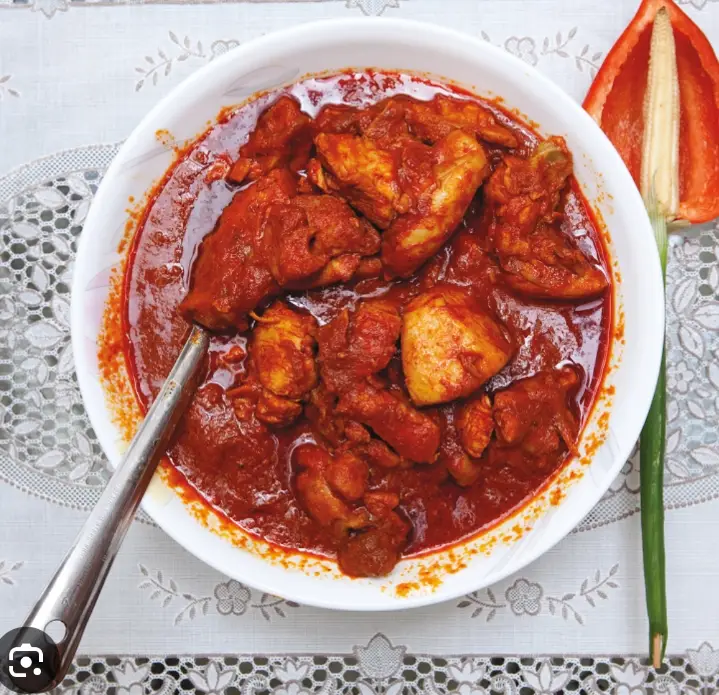 Hình ảnh chicken vindallo+ Arabic bread 