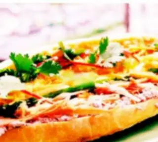 Hình ảnh Bánh mì pate hai vị nem