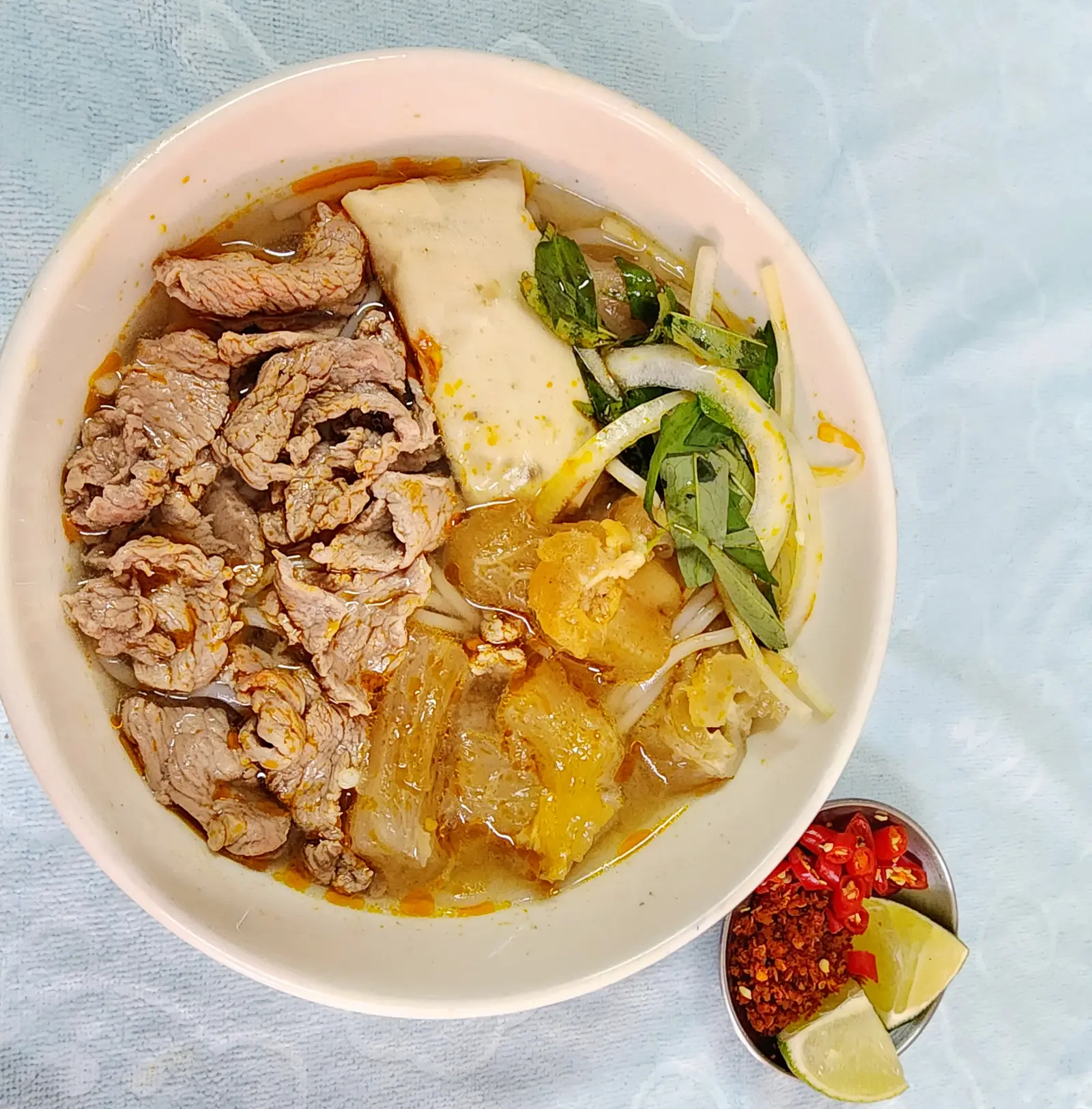Hình ảnh Gân Tái Chả 