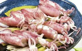Hình ảnh Mực Tươi Hấp Sả Hành- 500gr