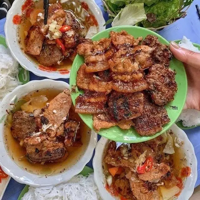 Hình ảnh Bún chả miếng ( không bao gồm dụng cụ ăn uống )